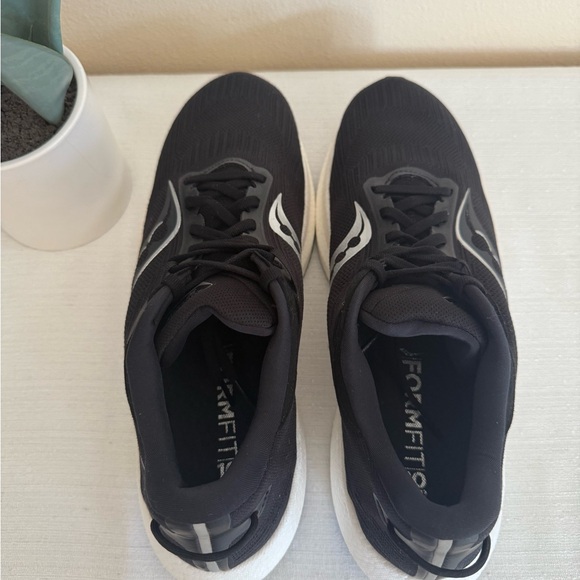 Saucony Triumph Form Fit Black Mesh Running Sneakers Men’s 12 - Picture 7 of 14